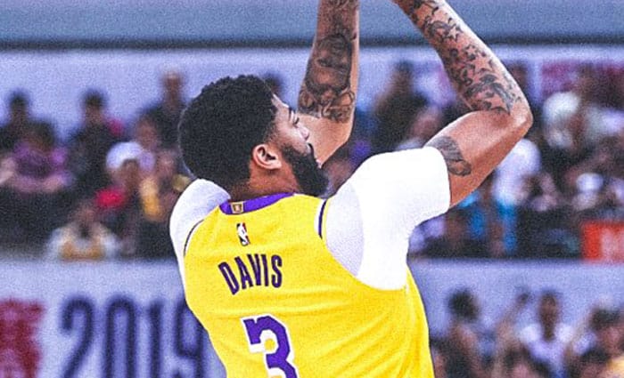 Primer partido de Lakers con su trío estelar y nueva derrota
