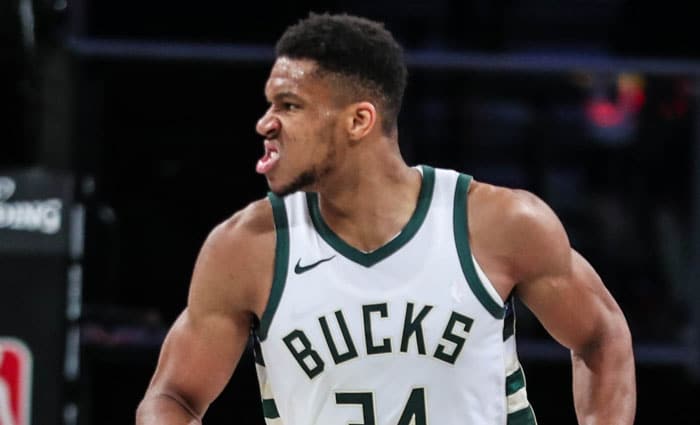 Antetokounmpo da sus primeros pasos en la pretemporada