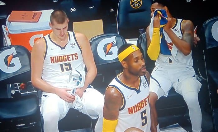La NBA sanciona con un partido a Jokic y multa a Morris y Butler