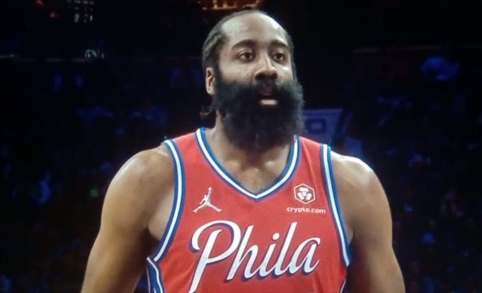 Harden sale a la agencia libre para firmar un contrato largo con Sixers