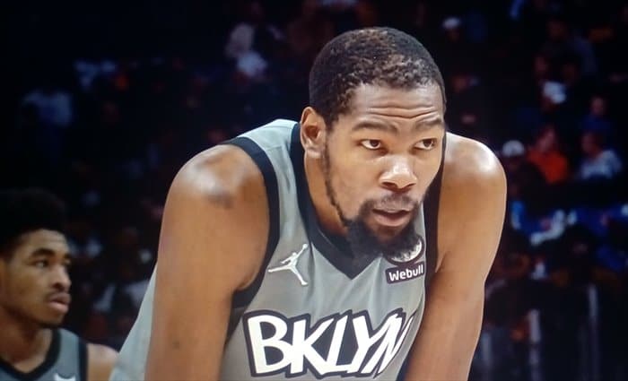 Los Nets no tienen prisa en traspasar a Durant e Irving