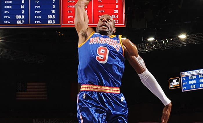 Warriors espera que Iguodala siga jugando la próxima temporada