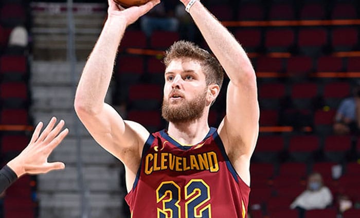 Cleveland acuerda extensión con Wade: 18,5 millones por 3 años