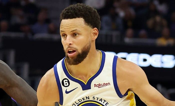 Warriors celebra su anillo pasando por encima de Lakers en el tercer cuarto