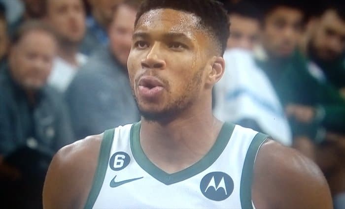 Milwaukee se impone en Filadelfia pese a la brillante oposición de Harden