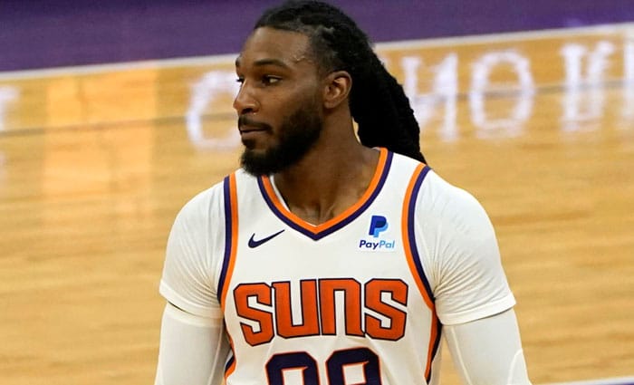 Milwaukee Bucks se suma a la puja por Jae Crowder