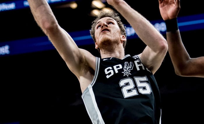 Spurs destroza a Minnesota para sumar 3 triunfos seguidos fuera de casa