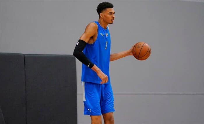 Wembanyama deslumbra en Las Vegas: 37 puntos, 7 triples y 5 tapones