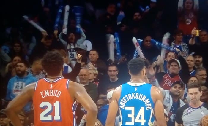 Sixers supera la lesión de Maxey y gana a Bucks con Embiid al frente