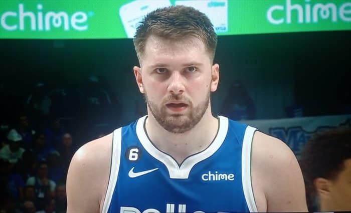 Dallas doblega a Warriors con 41 puntos y triple-doble de Luka Doncic