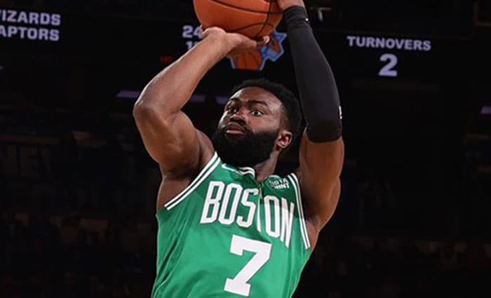Los Celtics ganan en el Madison a ritmo de récord con 27 triples