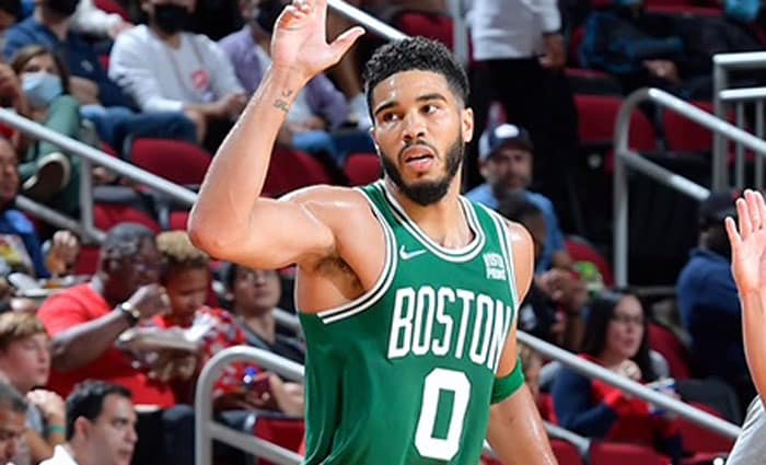 Boston se lleva el triunfo en Memphis con 39 puntos de Tatum