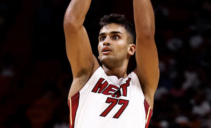 Miami Heat pierde al turco Yurtseven durante 3 meses