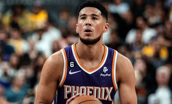 Devin Booker estará de baja durante al menos un mes