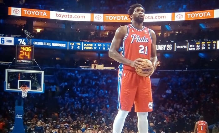 Sixers derrota a Warriors con Embiid y Harden liderando la ofensiva