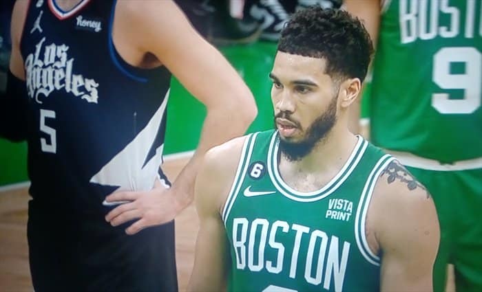 Boston supera a Clippers con Tatum y Brown liderando el triunfo