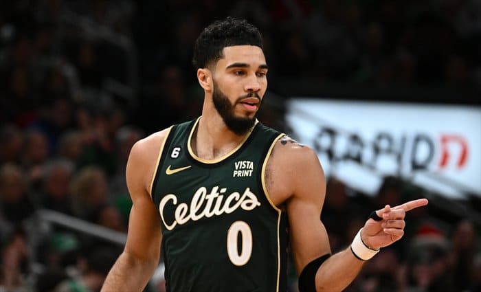 Boston Celtics da un golpe en la mesa de la mano de Tatum