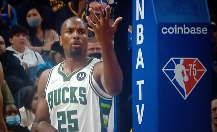 Ibaka y los Bucks acuerdan explorar un posible traspaso