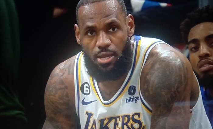 LeBron se convierte en el segundo jugador en alcanzar los 38.000 puntos