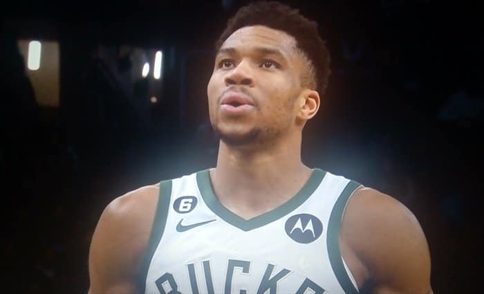 Bucks vence a unos Pelicans sin estrellas con 50 puntos de Antetokounmpo