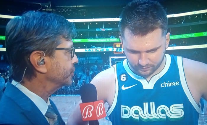 Doncic regresa de su leve lesión endosando 53 puntos a Detroit