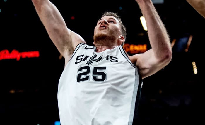Jakob Poeltl aspira a percibir 20 millones de dólares anuales