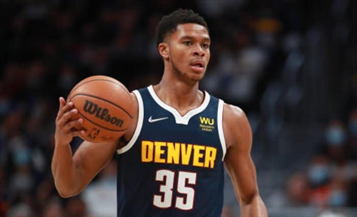 Sacramento corta a Okpala y firma por el resto de la temporada a Dozier