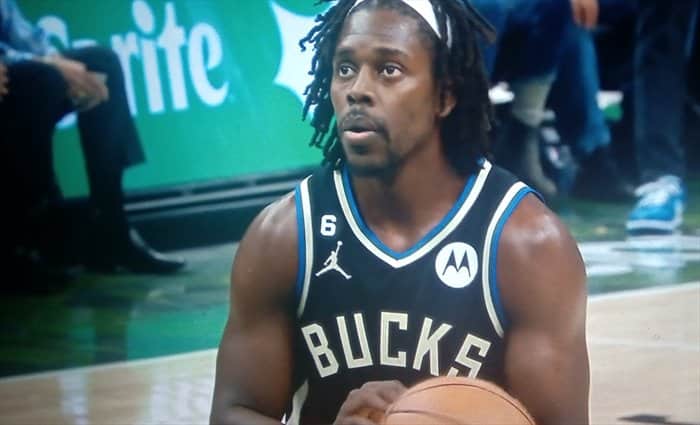 Milwaukee derrota a Phoenix para sumar 14 victorias consecutivas
