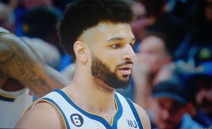 Denver derrota a Warriors con Murray y Jokic dominando la pista