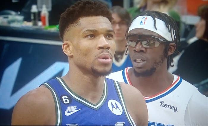 Antetokounmpo se exhibe ante Clippers en un partido con pulsión de playoff