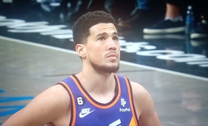 Phoenix pasa el rodillo en la segunda parte para derrotar a Chicago