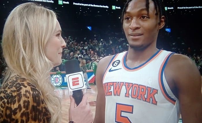 Knicks vence en Boston tras doble prórroga con 38 puntos de Quickley