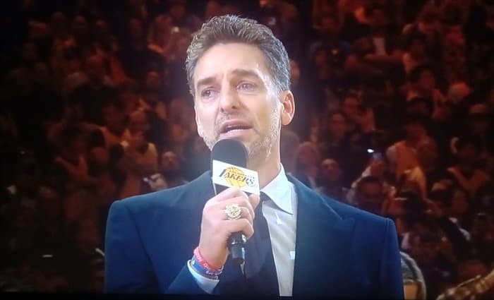 Así se retiró al ‘cielo Laker’ la camiseta de Pau Gasol