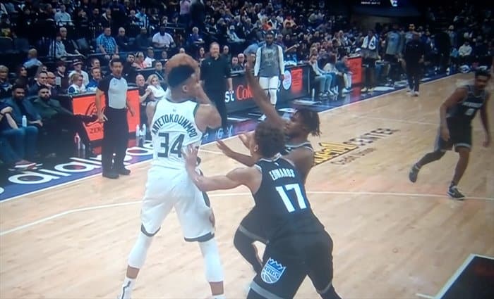 Antetokounmpo y los Bucks bajan a tierra a Sacramento Kings