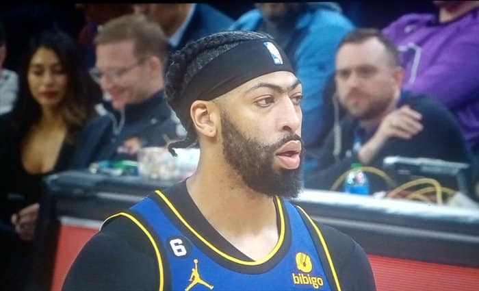 Anthony Davis comanda una vital victoria de Lakers en Mineápolis