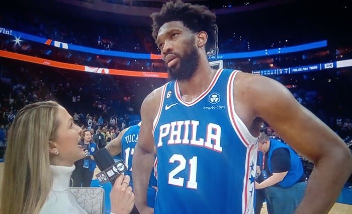 Embiid anota 52 puntos en el triunfo de Sixers sobre Celtics