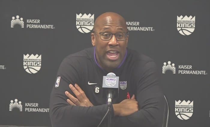 Los entrenadores eligen a Mike Brown como el mejor del año