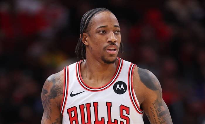 Chicago derrota a los Lakers con 8 jugadores en dobles dígitos anotadores