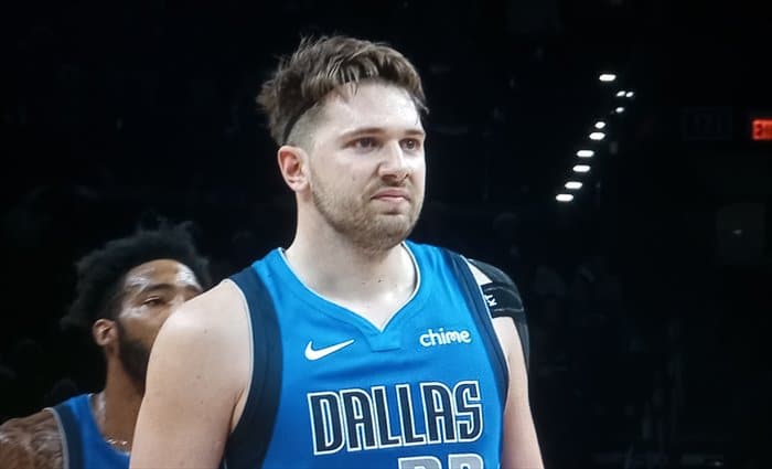 Doncic le endosa 50 a Phoenix en Navidad y llega a los 10.000 puntos