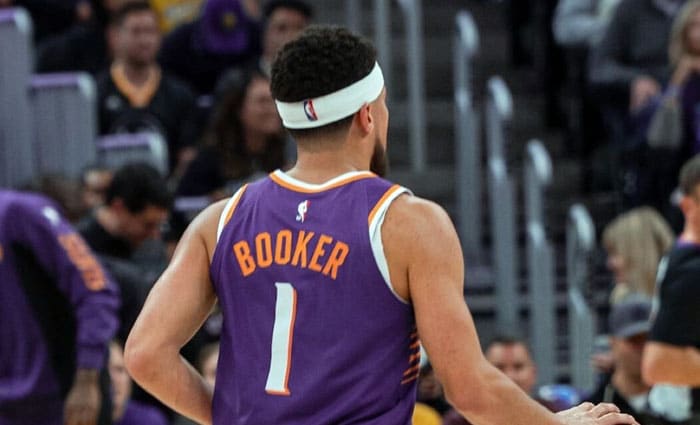 Antetokounmpo y Booker reinan en la decimocuarta semana de juego