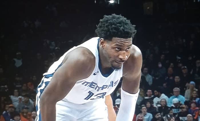 Memphis deja en evidencia a Phoenix en el último cuarto jugando sin Morant
