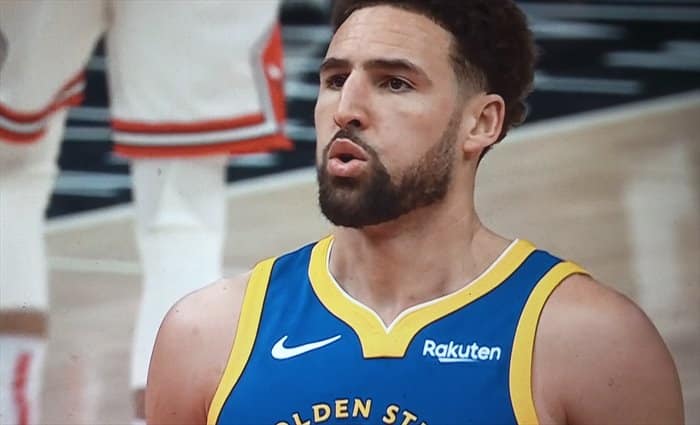 Warriors respira a costa de los Bulls con resurrección de los Splash Brothers