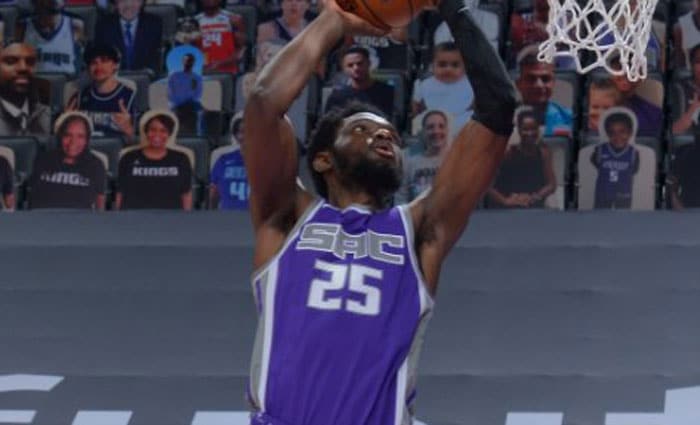 Chimezie Metu se une por 10 días a Detroit Pistons