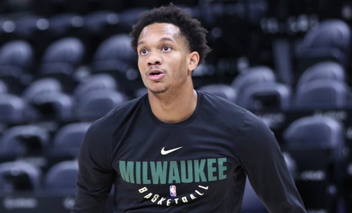 Sixers hace un contrato corto a D.J. Wilson