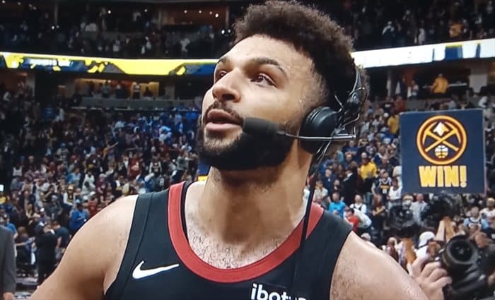 Denver derrota a Lakers con canasta final de Murray y un monumental Jokic