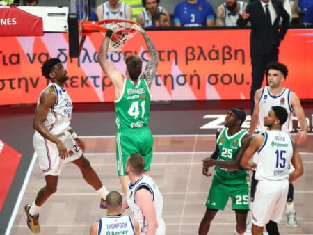 Panathinaikos se lleva el primero ante Efes con un Hernangómez estelar