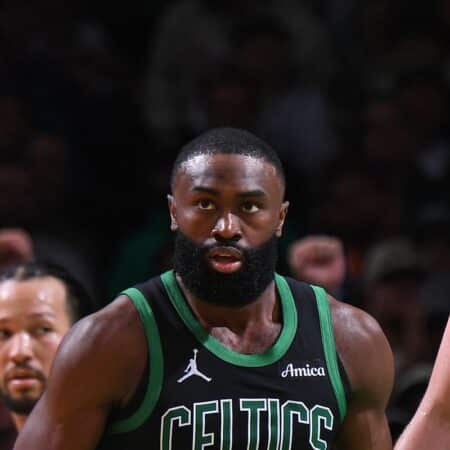 Jaylen Brown jugó los Playoffs lesionado y se somete a una revisión