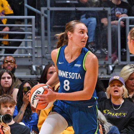 Napheesa Collier sigue a lo suyo en la victoria de Lynx 89-75 ante Sparks