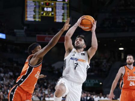 Real Madrid vence a Valencia Basket en un partidazo