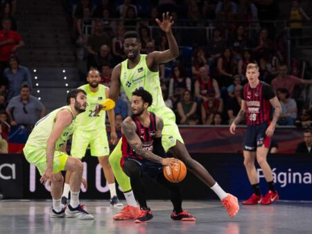 Baskonia gana al Barcelona en un gran partido de Howard